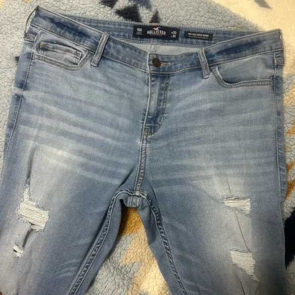 Hollister Distressed Light Blue Skinny Jeans - Picture 5 of 5